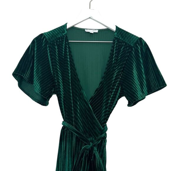 Baltic Born Andi Ribbed Emerald Velvet Wrap Dress Size Small - Picture 5 of 8